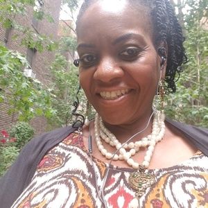 Meet your Posher, Roslyn